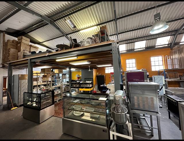 360M² WAREHOUSE TO LET IN WOODSTOCK